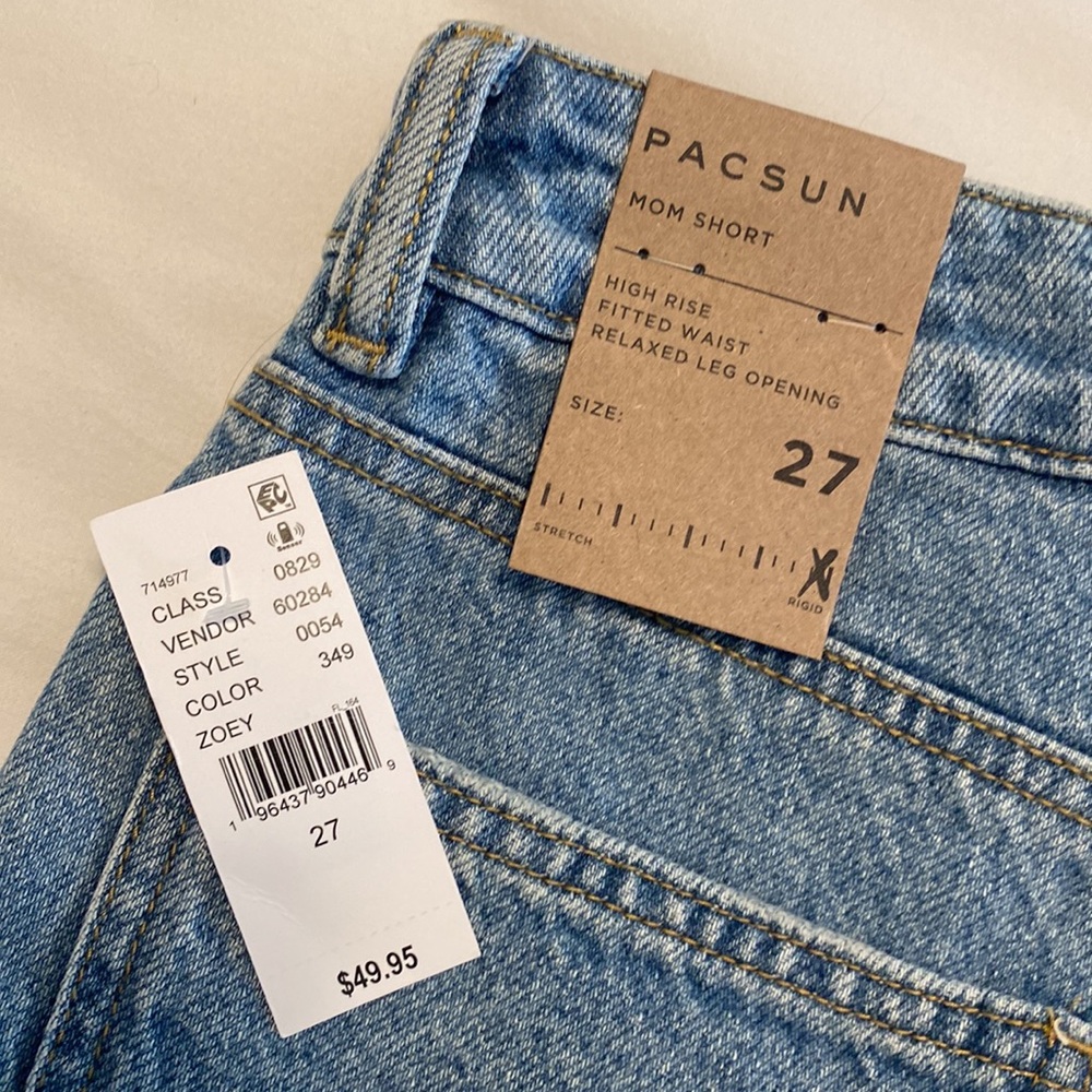 PacSun - Picture 3 of 4